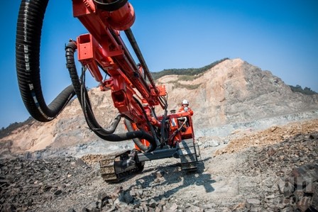 山特維克H200鑿巖臺車/鉆機