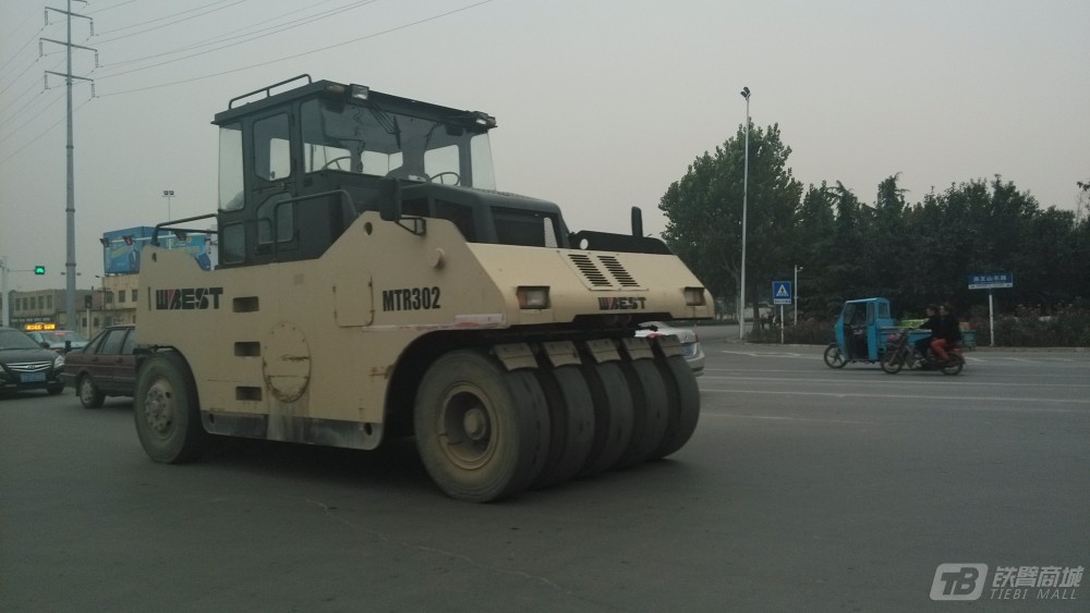 萬邦重科MTR302輪胎壓路機萬邦MTR302外觀圖