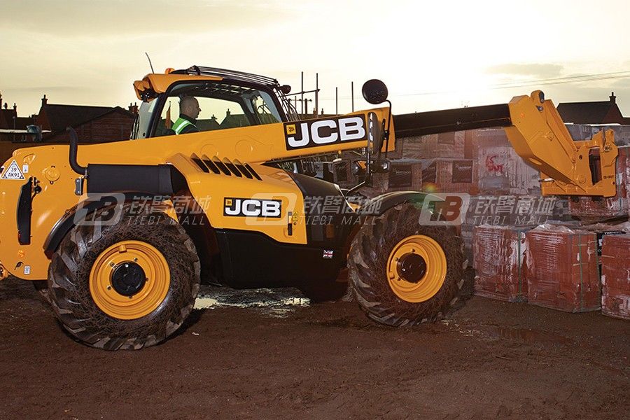 JCB531-70伸縮臂叉裝機